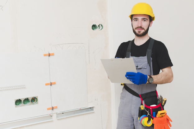 Handyman electrician